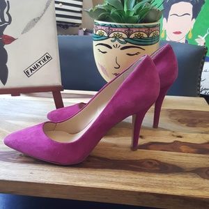 INC solid Hot pink/ fuchsia suade pump shoes.